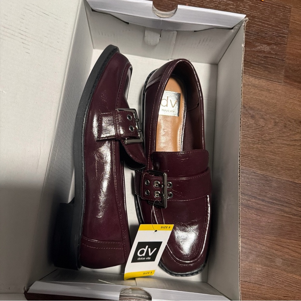 DV by Dolce Vita Women's Loafer Size 8 Burgundy